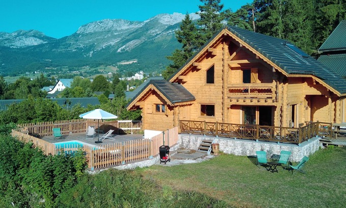 Villard-de-Lans Chalet De Esquí | Authentic wooden chalet in the heart of the Vercors - Splendid view - Swimming pool - 13p