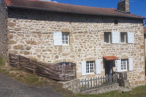 Saint-Andre-de-Chalencon Casa | Authentique Maison de campagne De la rivière