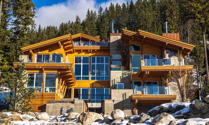 Revelstoke Casa | AVA Lodge - Luxury Mountain-Side Lodge at Revelstoke Mountain Resort License5113