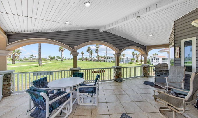 Port Isabel Cabaña | Available for Spring! Best view of 4th on the green! #564