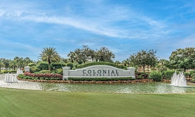 Fort Myers Condominio | Available January 2026- 2 bd/2 bath Condo- Fort Myers private Country Club