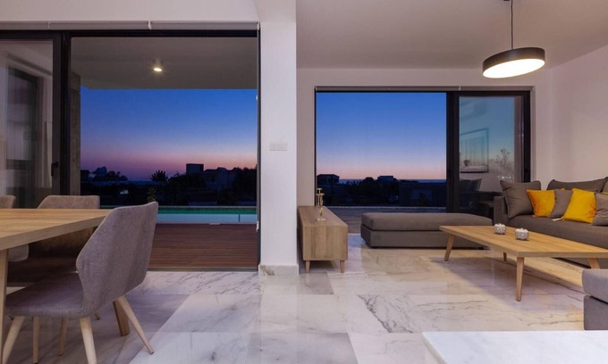 Emba Complejo | Avalon 1 Villa 12 - Four Bedroom Resort, Sleeps 8