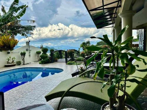 Tagaytay Villa | Avana Hills Tagaytay Villa