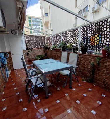 Cadiz Apartamento | Ave 26, piso junto playa