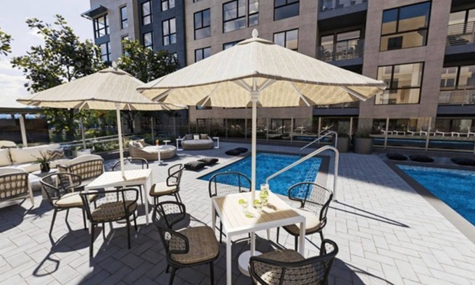 Mountain View Condominio | Avelle 2BR Comfort | Outdoor Pool and Hot Tub