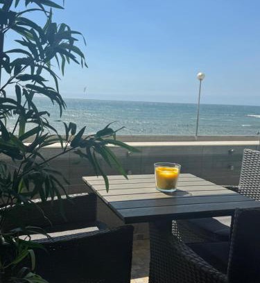 A Ver-o-Mar Apartamento | Aver Beach Haven