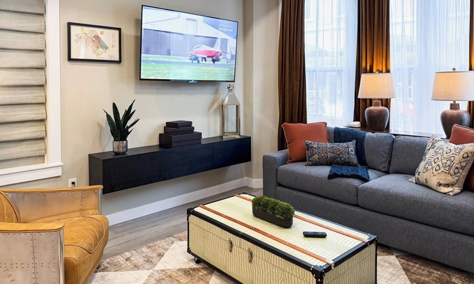 Portsmouth Apartamento | Aviation Design~DNTN~W&D~Fully Loaded Kitchen
