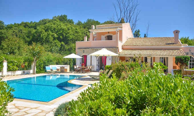 Petaleia Villa | Avlaki Beach House, con estilo Villa, que dan a la playa abrigada Extraordinaria