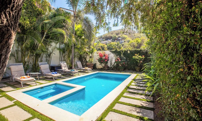 North End Casa | Galardonada villa de lujo NUEVA- Carro de golf GRATUITO- Playa - Piscina de agua salada- Bañera de hidromasaje