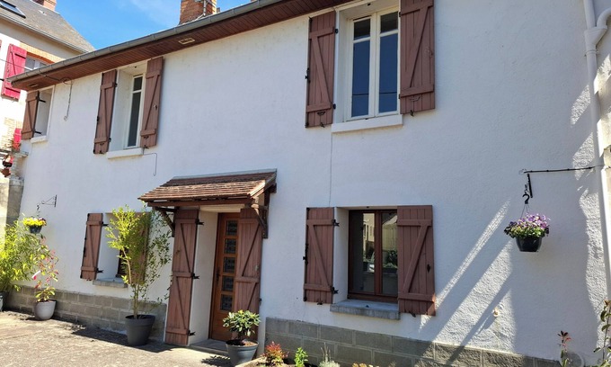 Chambon-sur-Voueize Casa | Awarded the most beautiful village in France 2025