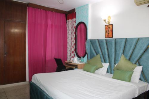 Hanuman Road Area Casa | Awasthi Kozi Stays B&B - closest to VFS