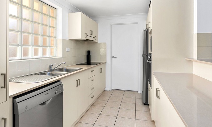Shellharbour Apartamento | Away On Addison - In the Heart of Shellharbour Village