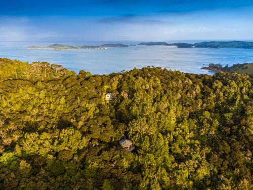 Waiheke Island Casa | AWAY Treehouse & Forest SPA