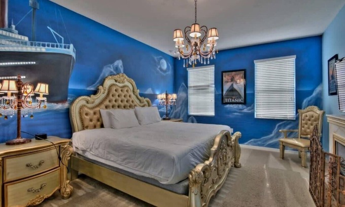 Loughman Villa | Awesome 14br Villa w/ bowling, games by Disney