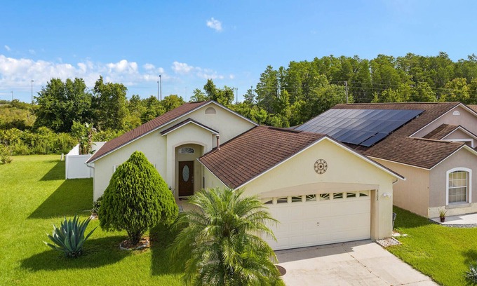 St. James Park Casa | Awesome 3BR/2BA Home, Private Pool (Extra Daily Charge to Heat), Disney Theme!