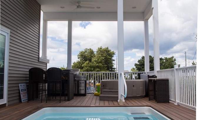 Dewey Beach Casa | ¡¡¡NUEVA CONSTRUCCIÓN!!! Impresionante nuevo 5 dormitorios 4 baños con piscina, jacuzzi y terraza en la azotea