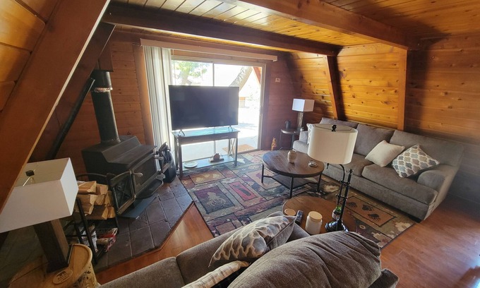 Bodfish Cabina | Awesome A-Frame Cabin with Huge Patio & Grill