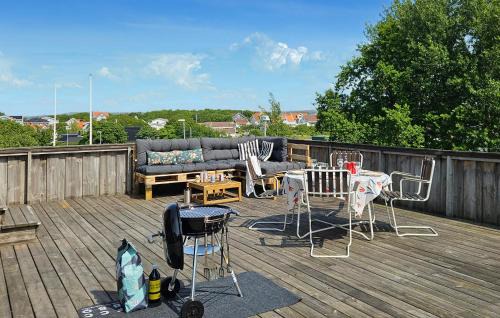 Bohus-Bjorko Apartamento | Awesome Apartment In Bohus-Björkö