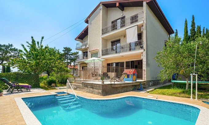 Sarsoni Apartamento | Impresionante apartamento en Rijeka con.