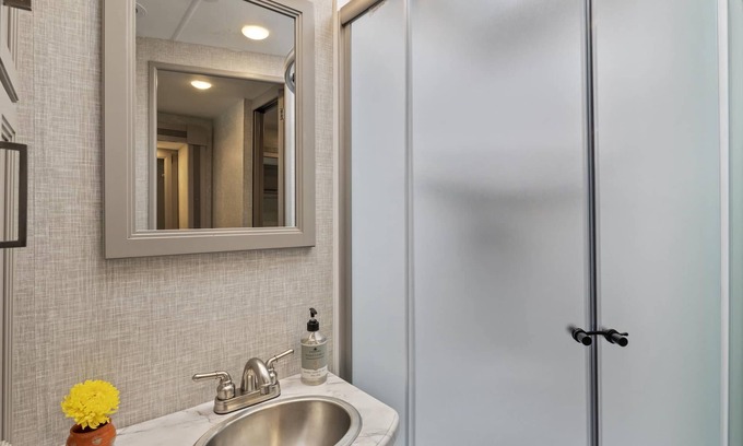 Erwin Casa | Awesome, brand new, 2022 RV (33ft) Dog Friendly Nature Retreat