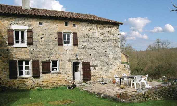 Beaulieu-sur-Sonnette Casa | Impresionante casa en Beaulieu sur.