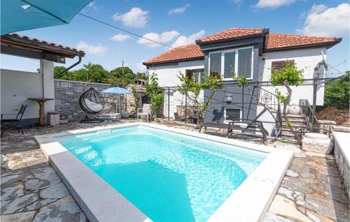 Gornje Danilo Casa | Awesome Home In Danilo