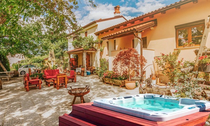 Podgorje Casa | Impresionante casa en Kozina con cocina