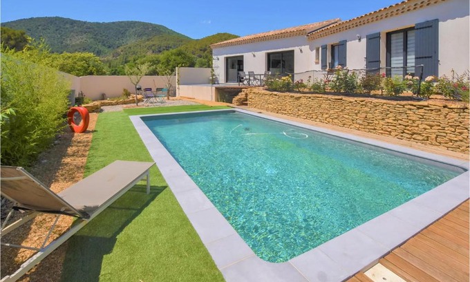 Propiac Casa | Awesome Home In Propiac With Wifi