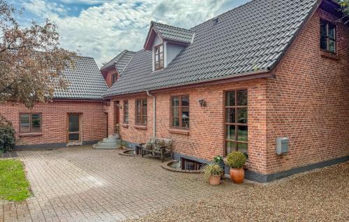 Sønder Felding Casa | Awesome Home In Sønder Felding With House A Panoramic View