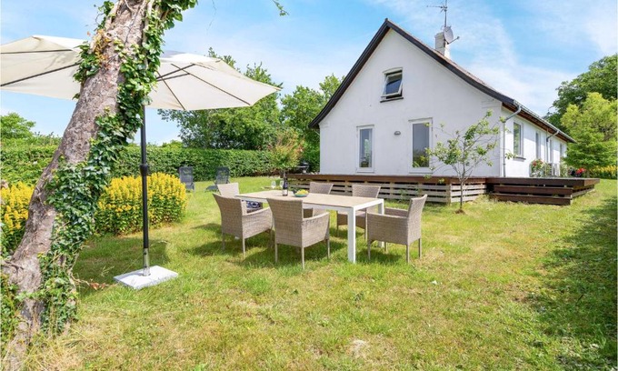 Stege Casa | Awesome Home In Stege With Wifi