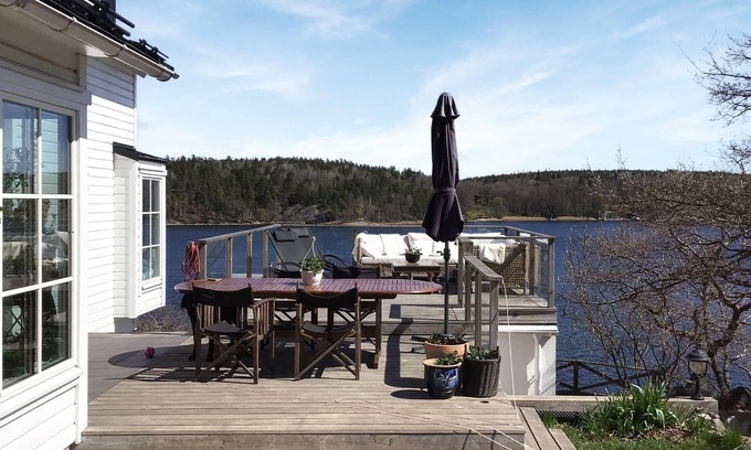 Tranholmen Casa | Awesome Home in Stocksund With Sauna, Wifi and 3 Bedrooms