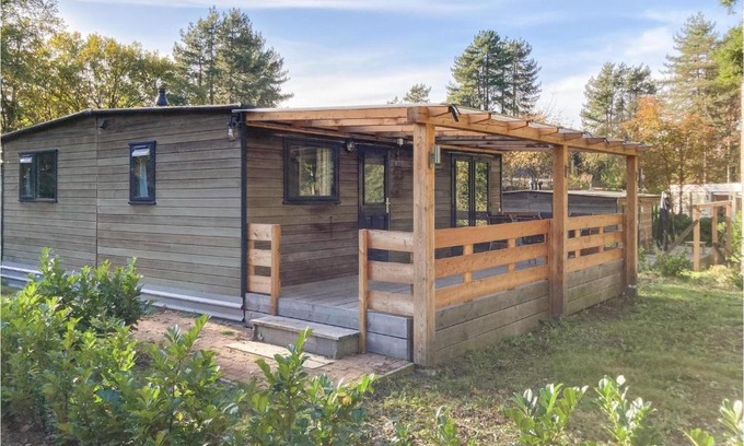 Knikkerdorp Casa | Awesome Home In Well With Kitchen