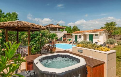 Krsan Casa | Awesome Home In Zatka
