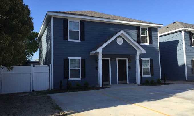 Lake Charles Casa | Impresionante ubicación 2 habitaciones 2. 5 baños a menos de 5 millas de los casinos - 511B