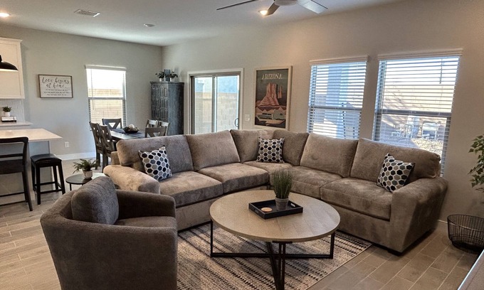 Glendale Casa | AZ Westgate Entertainment House - Everything Entertainment Only Minutes Away!!!