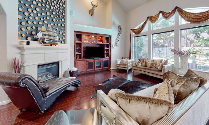 Cypress Casa | Azal House | Luxe house in Cypress with a pool, hot tub, & gourmet kitchen