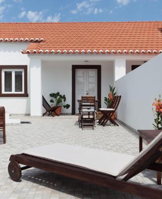 Azenhas do Mar Casa | Azenhas do Mar Roadside House