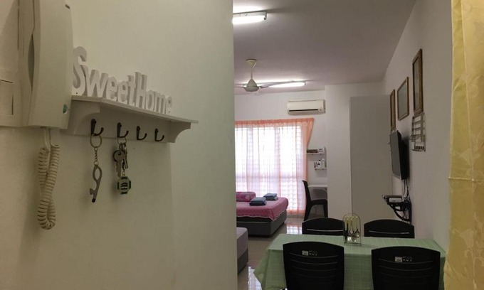Seri Kembangan Apartamento | Azin Ramli Studio
