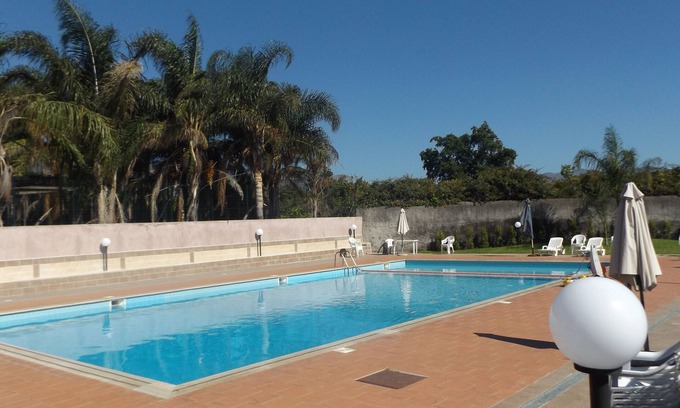 Mascali Apartamento | Azzurro Mare : piso cerca de la plaja, piscina, teraza, aire conditionado, wifi