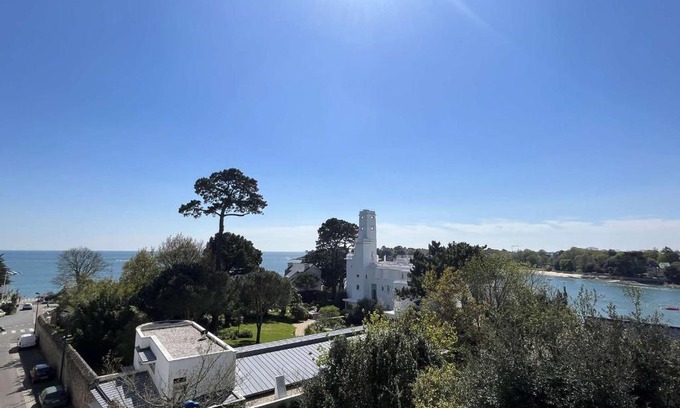 Benodet Apartamento | Bénodet, superbe duplex 3 étoiles, près de la plage, balcon et ascenseur - FR-1-481-61