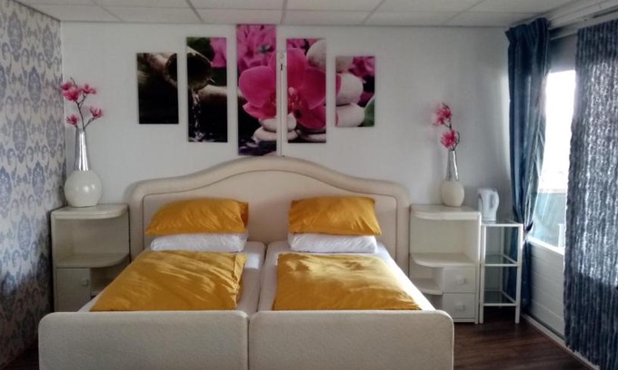 Earnewald Cama Y Desayuno | B&B aan het water