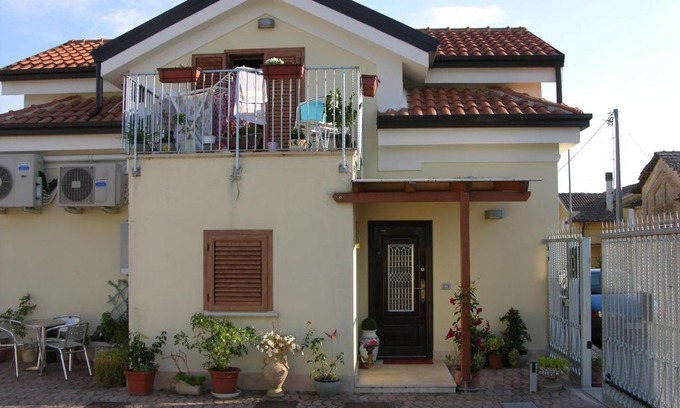 Borgo Venusio Cama Y Desayuno | B&B Angolo Felice