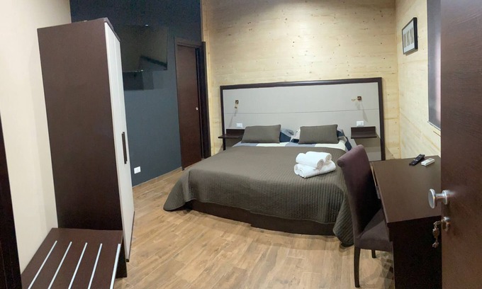 Presa Cama Y Desayuno | B&B BELVEDERE-Beautiful property on 'Etna with views of the sea and Taormina.