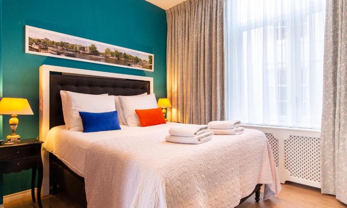 Canal Ring Cama Y Desayuno | B&B Blossom