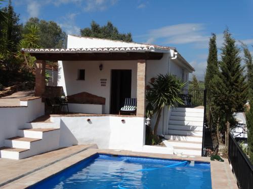 Cutar Cama Y Desayuno | B&B Cortijo Loma León
