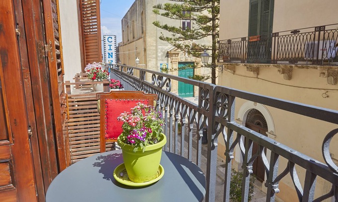 Alcamo Historic Center Casa | B&B Del Corso