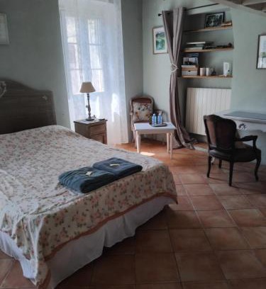 La Trinite Cama Y Desayuno | B&B L'Avelan chambre d'hôte