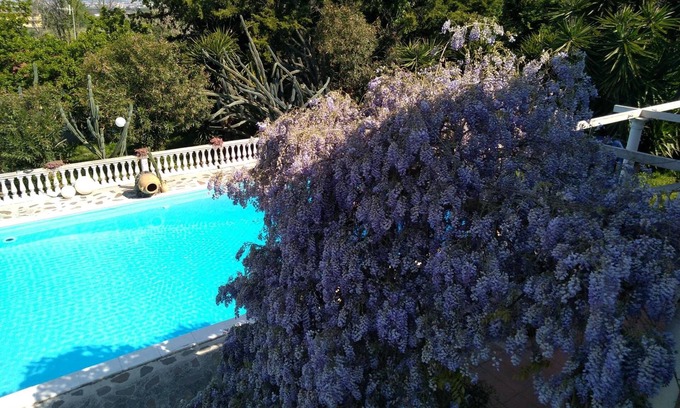 Sant'Anastasia Cama Y Desayuno | B&B La Marchesa