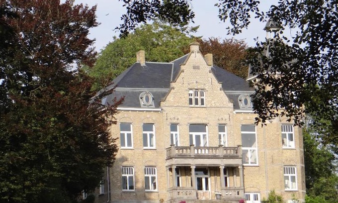Loker Cama Y Desayuno | B&B Le Manoir de la Douve