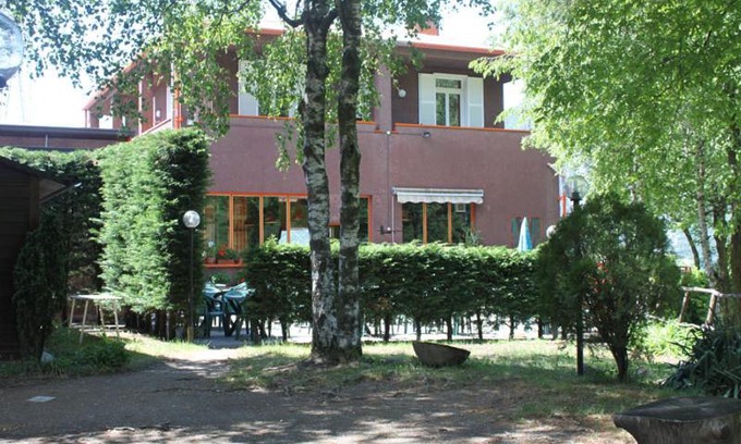 Malnago Cama Y Desayuno | B&B Partenza Funivia
